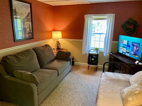 Family Farmhouse Inn image 12