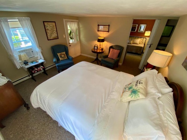 Family Farmhouse Inn image 15