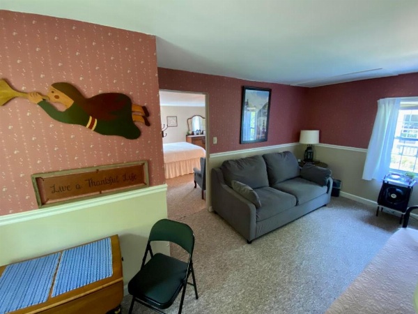 Family Farmhouse Inn image 16