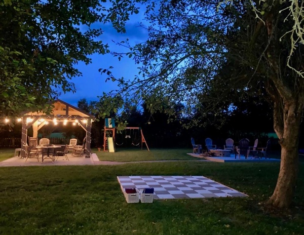 Family Farmhouse Inn image 17