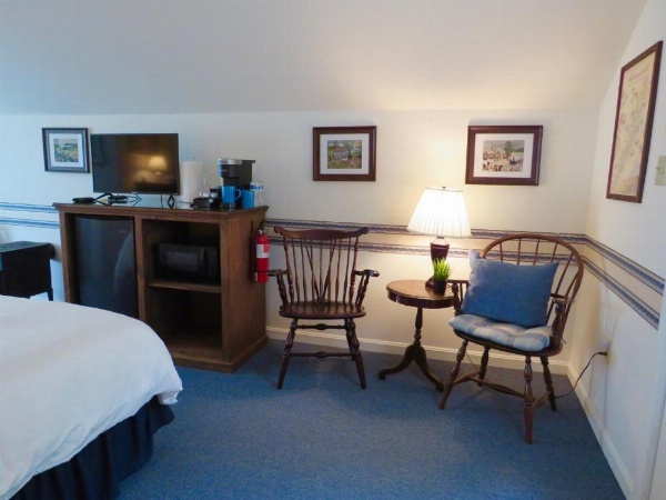 Family Farmhouse Inn image 21