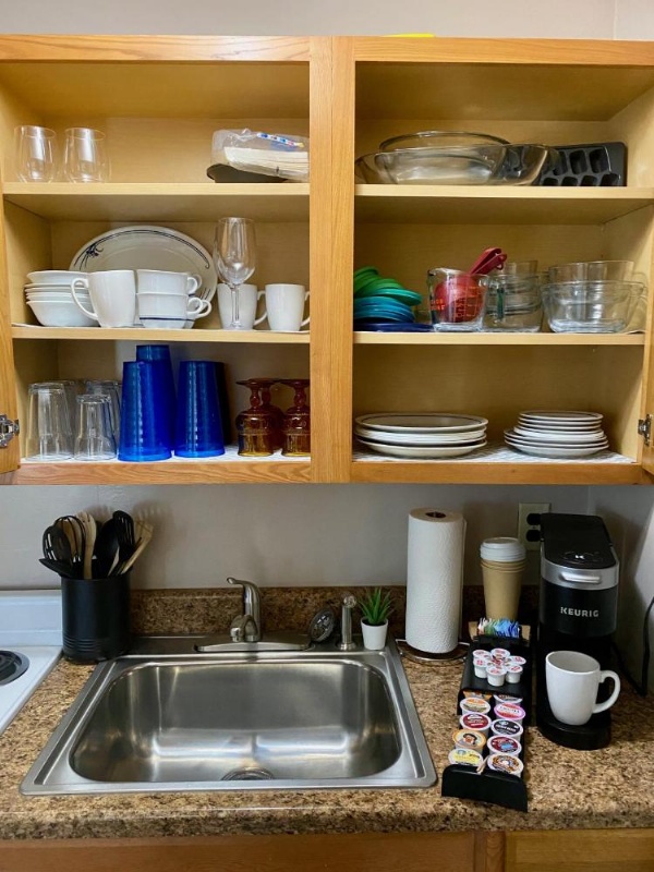 Family Farmhouse Inn image 8